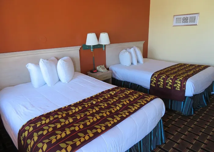 Royal Crest Motel
